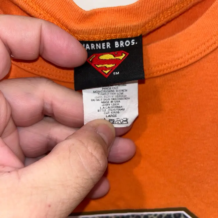 Superman Logo crop T-Shirt women size L Orange Warner Brothers Graphic made USA