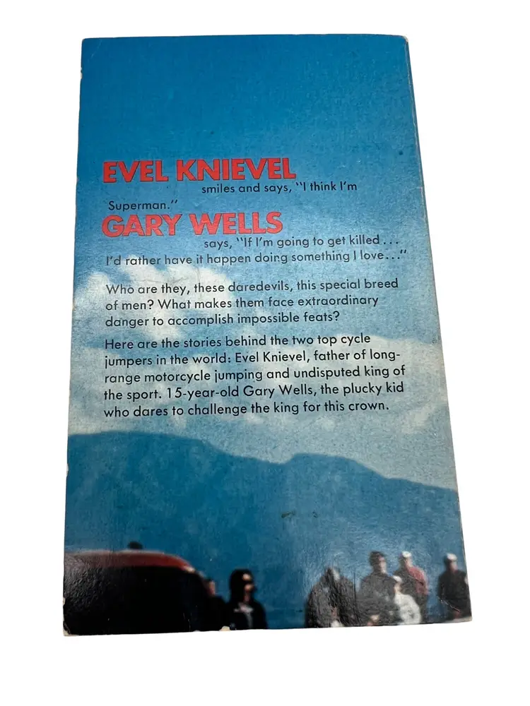 Vintage 1973 The Cycle Jumpers Evel Knievel & Gary Wells Berkley PB Photos Book