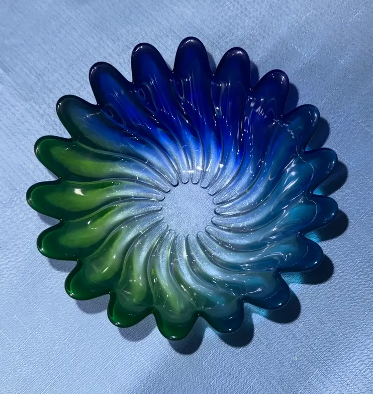 Walther Art Glass Studio Nova Solaris Swirl Petal Ombre Blue Teal Green 6" Bowl