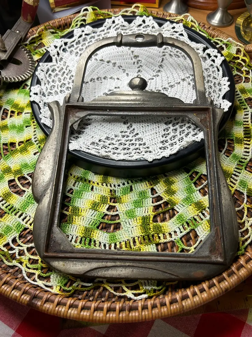 Tea Kettle-shaped Tile Holder