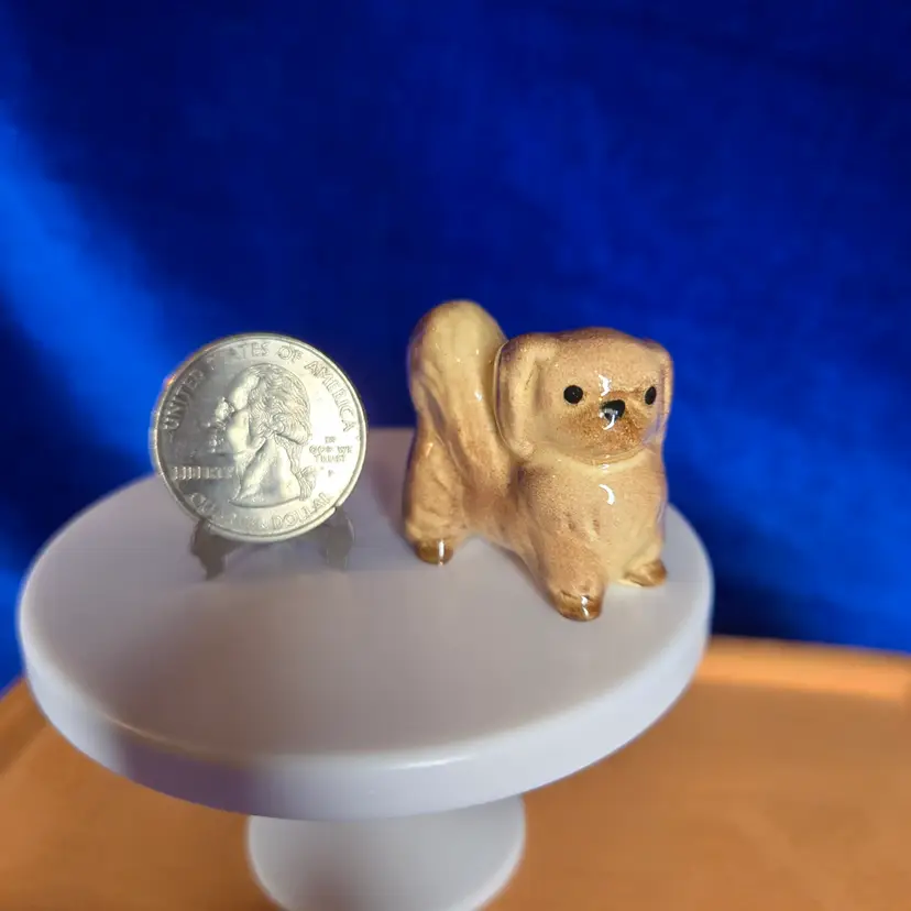 Hagen-Renaker Pekinese