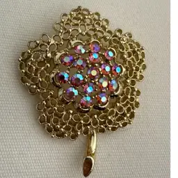 Vintage Aurora Borealis Rhinestone Brooch: Gold Tone Filigree Flower