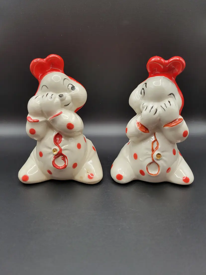 Vintage 1950's Van Tellingen Red Dot Peek-A-Boo Bunny Large Salt & Pepper Shakers