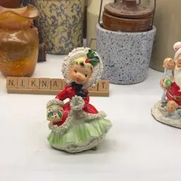 #01 - NapCo Figurine Vtg Christmas. AS IS