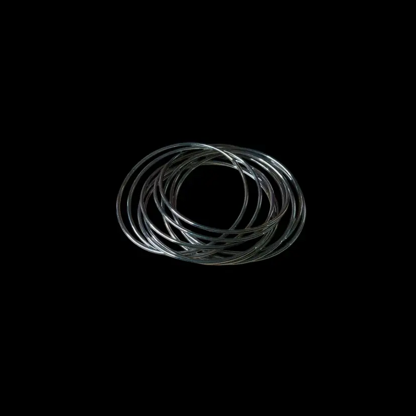 Silver Tone Stacked Bangle Bracelet 7 1/2” KK7