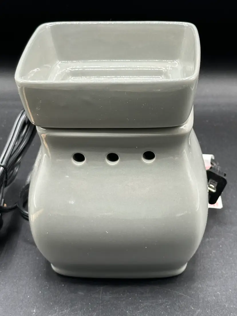 NIB Scentsy Classic Curve Gray Warmer