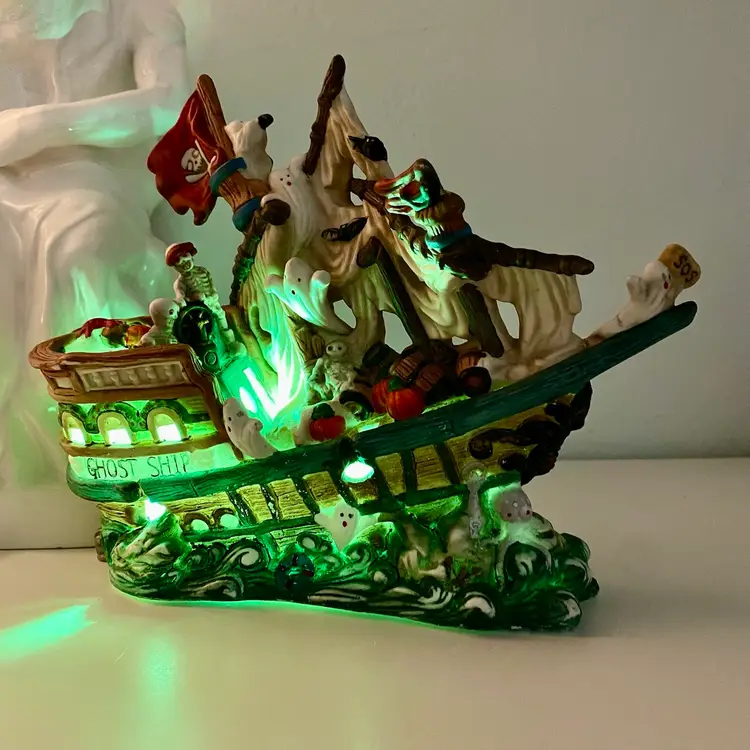 SPOOKY HOLLOW Blinking GHOST SHIP 1996 Halloween Village PORCELAIN Pirate LAMP