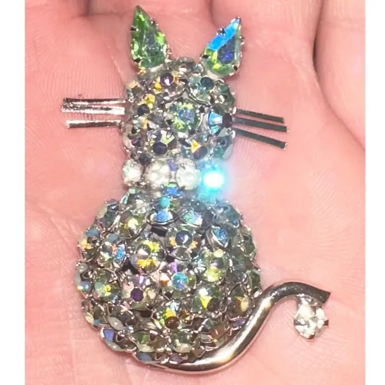 SIGNED WARNER Vintage Brooch Pin Kitty Cat Silver Tone AB Rhinestone Brooch