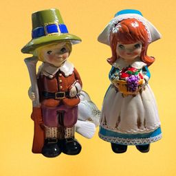 Vtg Napcoware Pilgrim Boy and Girl Figurines Thanksgiving M 8228 Japan 6" Napco
