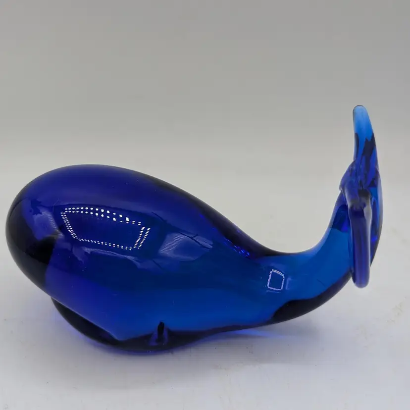 Vintage Pilgrim Glass Moby Dick Blue Whale Paperweight,