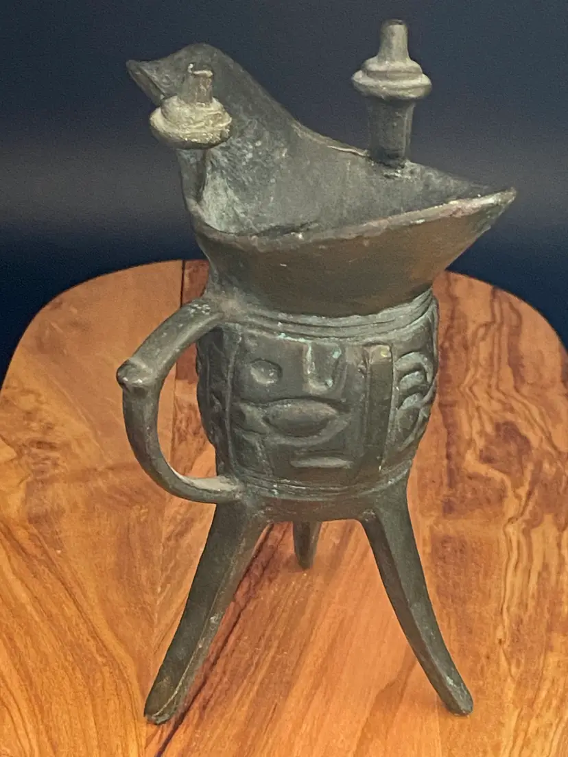Antique Chinese Bronze Wine 3 Legged Vessel Called A Jue