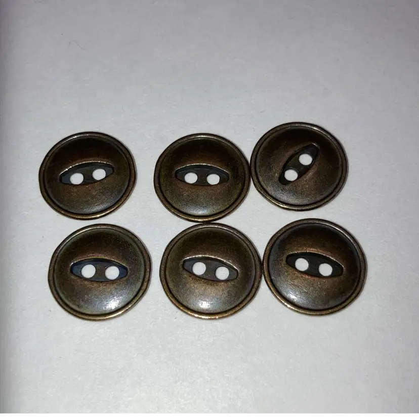 6 Metal Buttons