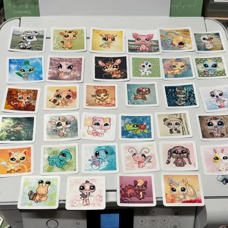 Littlest Pet Shop- Postcard pet Series Of 34