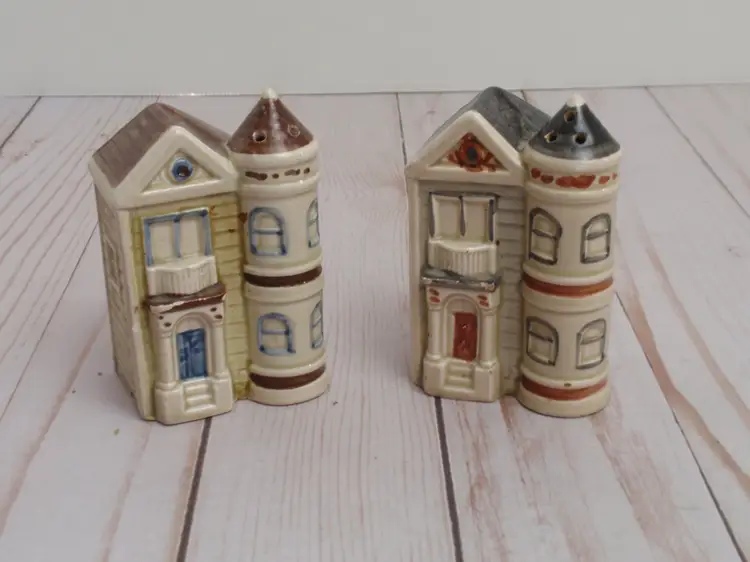 1980s Vintage OTAGIRI Japan Hand Painted Victorian Houses Salt & Pepper Shakers