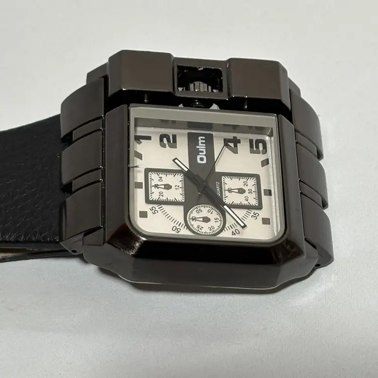 Oulm HP3364 Men’s Big Face Dual Time Quartz Watch Black Leather Band Unique