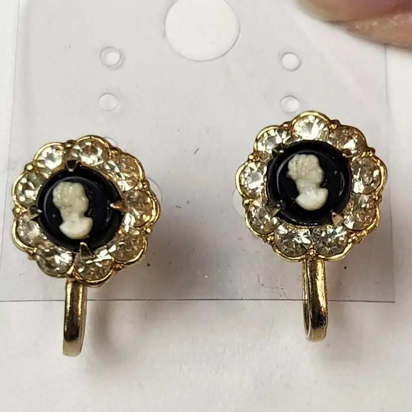 Coro Signed Cameo Earrings Ivory/Black Gold Tone w/Rhinestones VTG Screw Back EUC