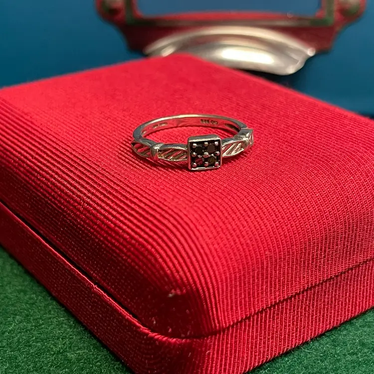 Sterling 925 Silver Ring Black Gem Stone CID Thailand Size 6.75