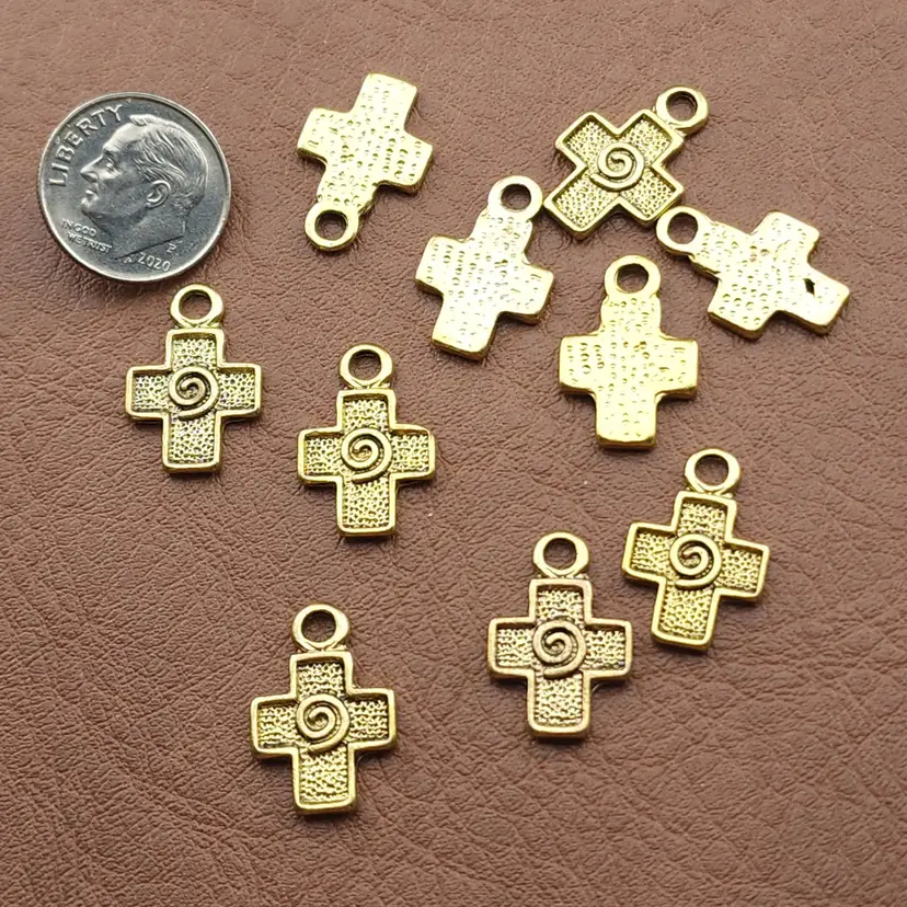 10pcs Goldtone Cross Charms #BC173
