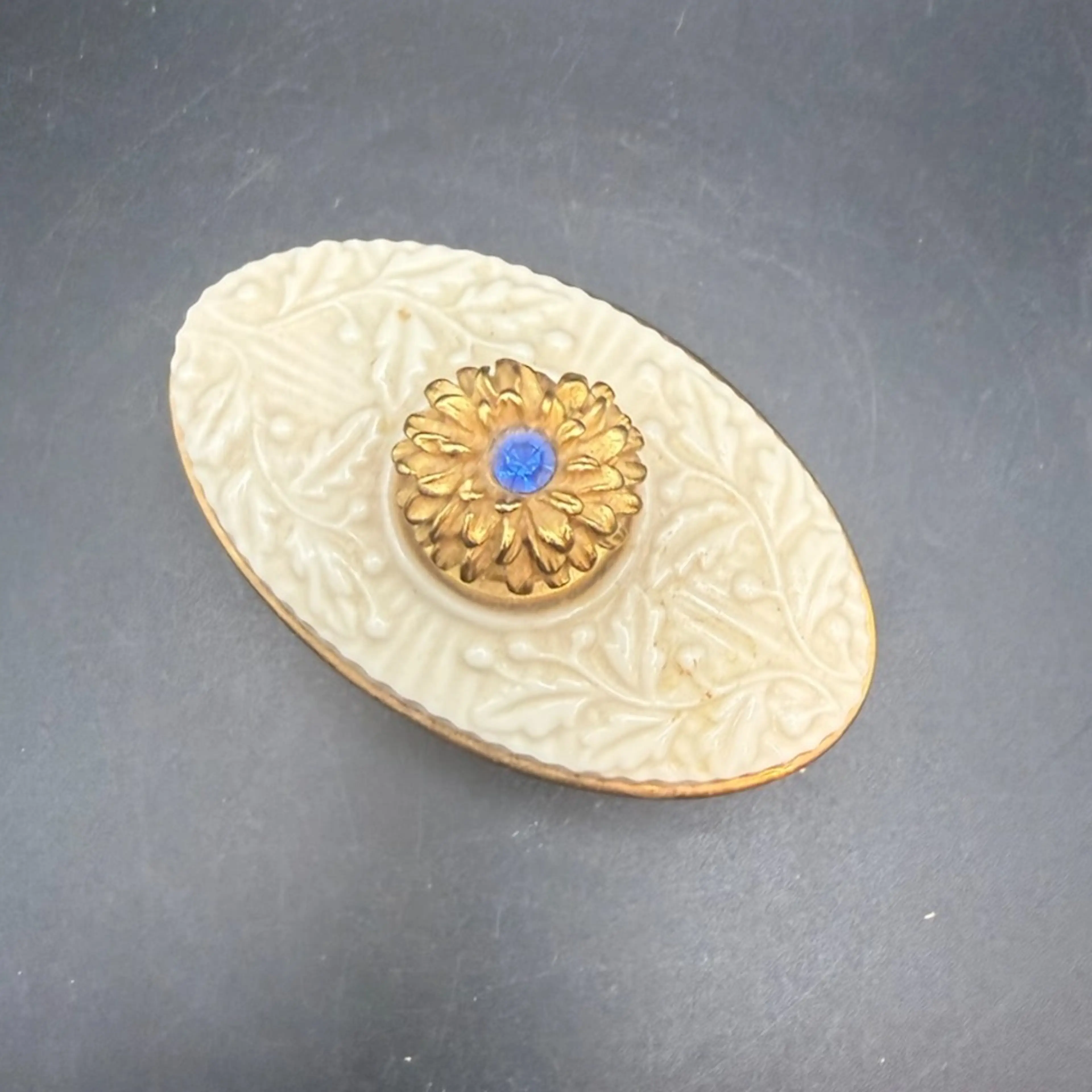 Image 2 of 4