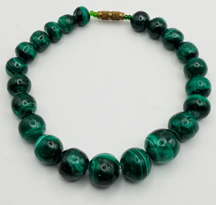 VTG Malachite Bead Bracelet 8” Green Banded Stones 8-10mm