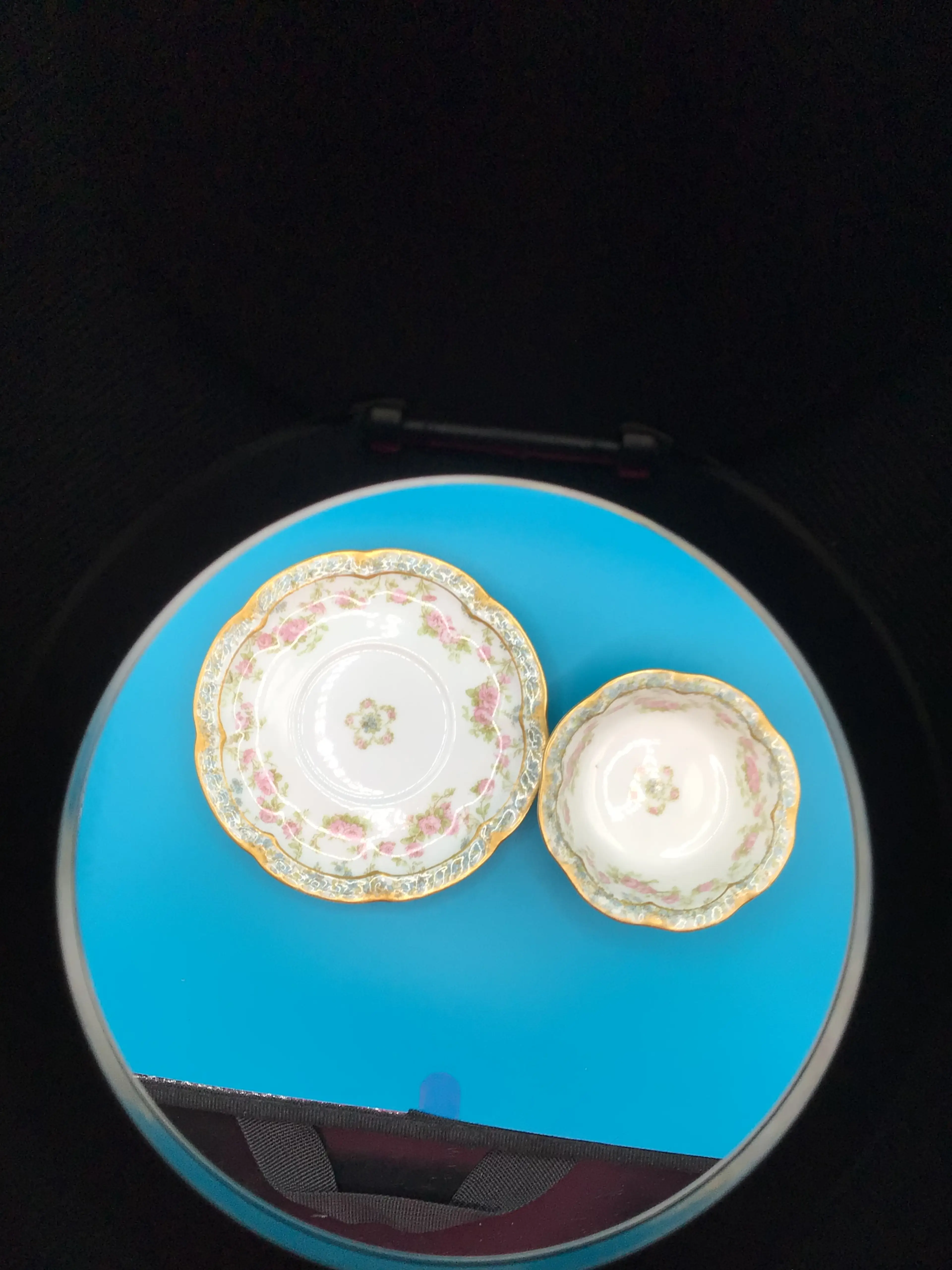 Image 3 of 4