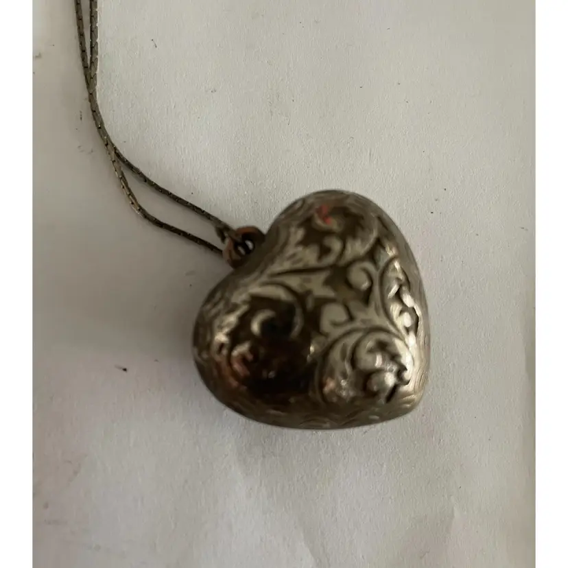Vintage Puffy Heart Necklace