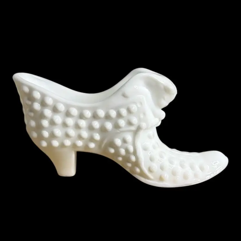FENTON Milk Glass Hobnail Cat Head Shoe 
3”T x 5-1/2” L