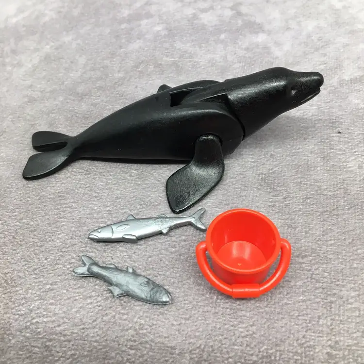 Playmobil Seal & Girl Feeding Fish