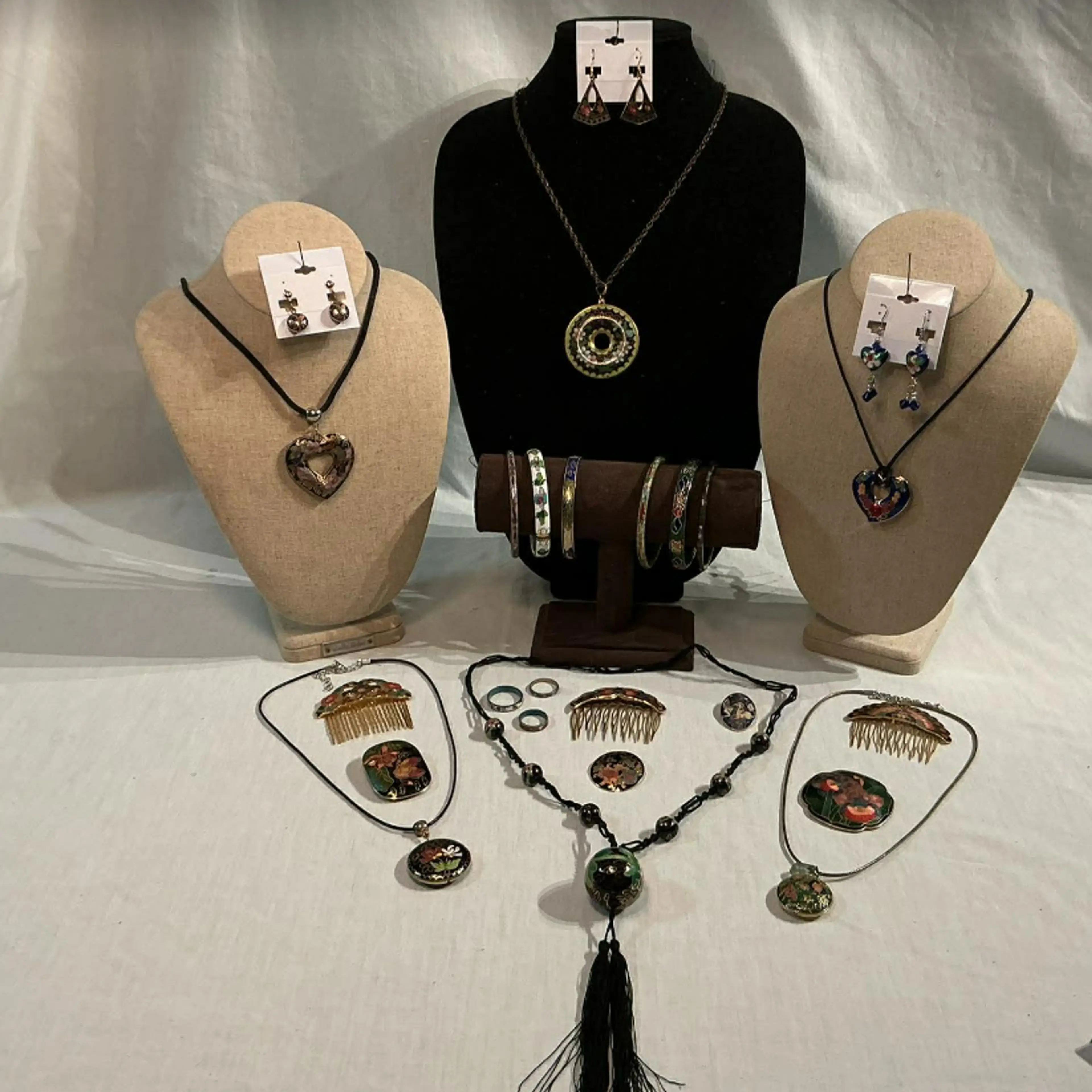 Image 1 of 7