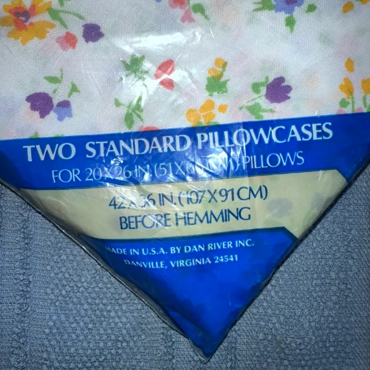 NOS Vintage Dan River No Iron Standard Pillowcase Floral Pack Of 2 Made In USA