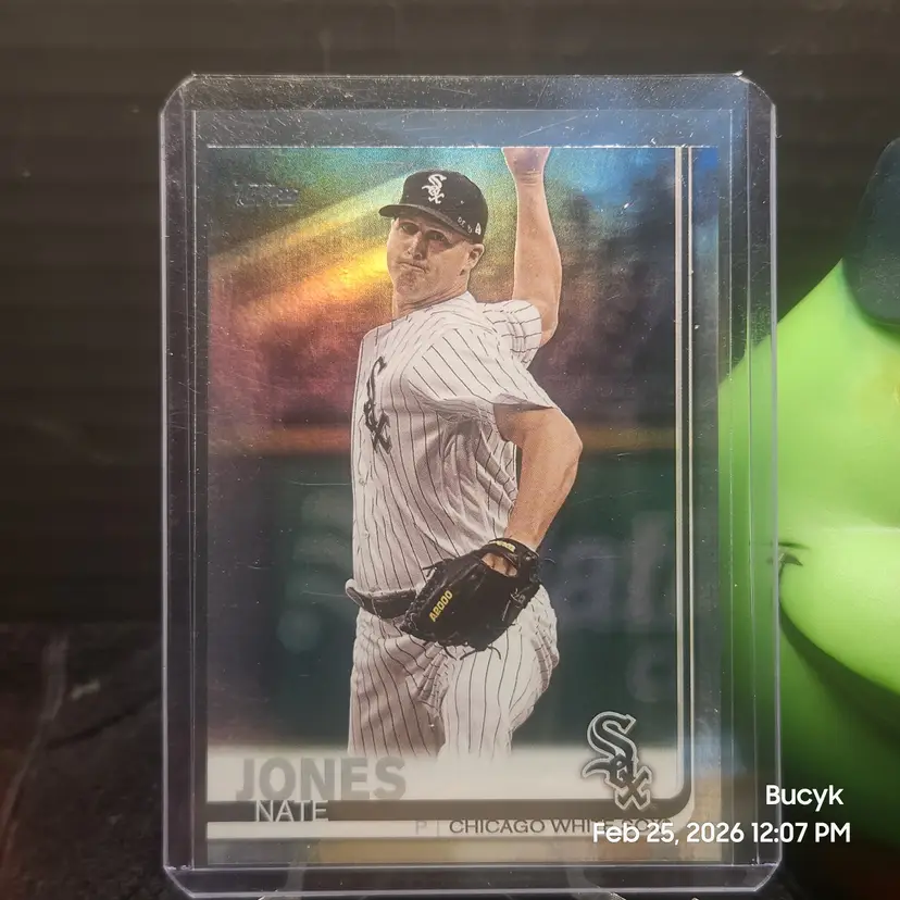 2019 Topps Foil - Nate Jones Chicago White Sox