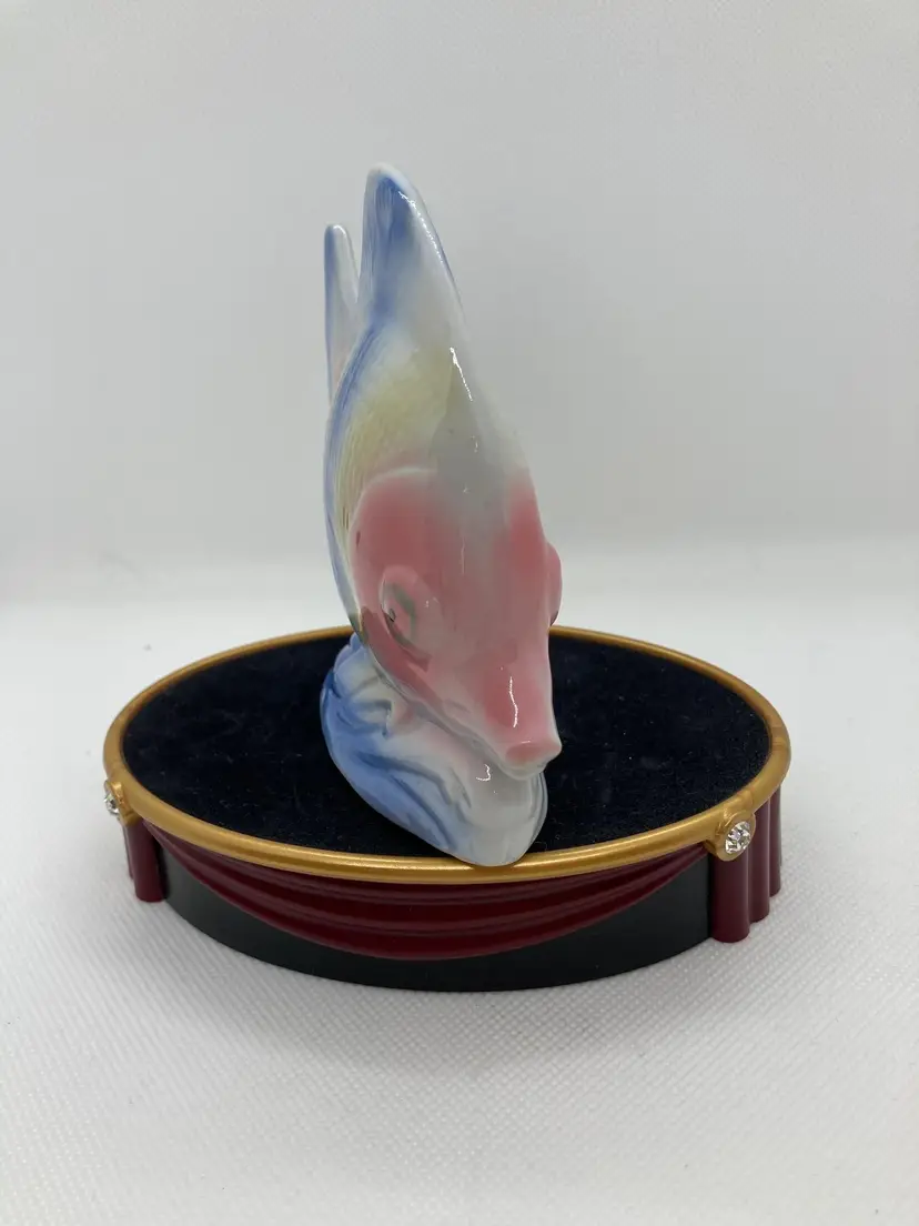 Vintage Ceramic Pastel Colors 
Fish Figurine 
4.25 " X 5 " x 1.25"