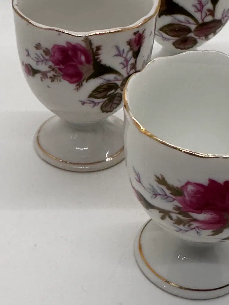 4 Bone China Pink Floral Roses Gold Scalloped Trim Edges. Japan