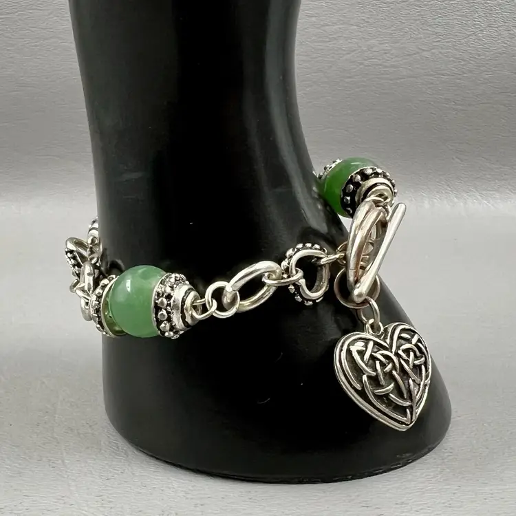 Green Stone Beaded Charm Bracelet Celtic Knot Heart Silver Tone Toggle 7.5"