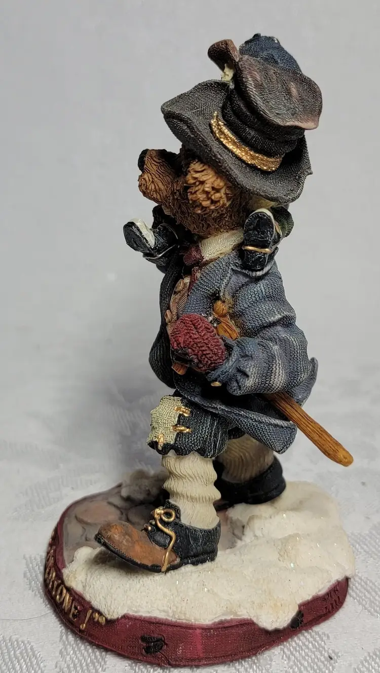 Charming Vintage Boyd's Bear Bob And Tiny Tim Bear Christmas Carol Figurine with Patchwork Clothes 2000 #228334