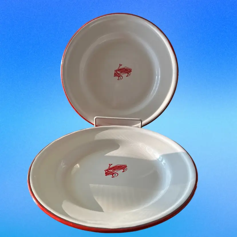 VINTAGE TAIPRO RED WAGON SET Of 2 ENAMELWARE CAMPING/PICNIC 8.5” SALAD PLATES