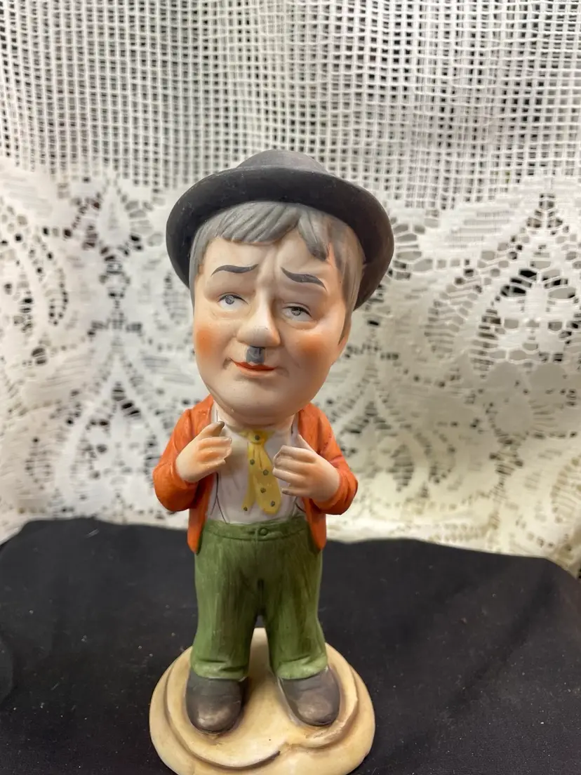 Royal Crown Oliver Of Laurel And Hardy