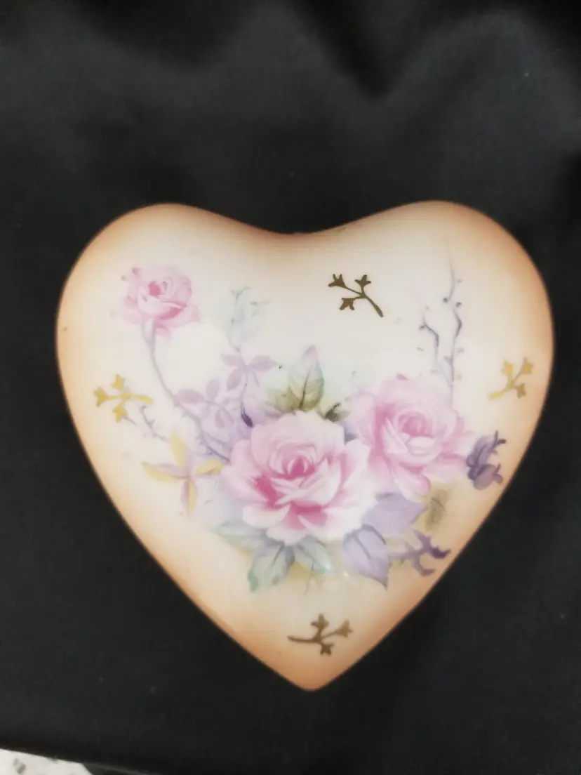 #43 Vintage Lefton Porcelain Rose Heart Trinket Box