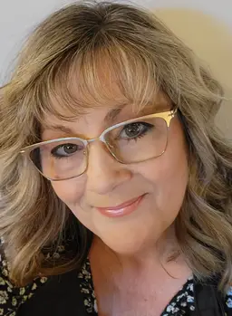 Traci(Vintage*Angel)