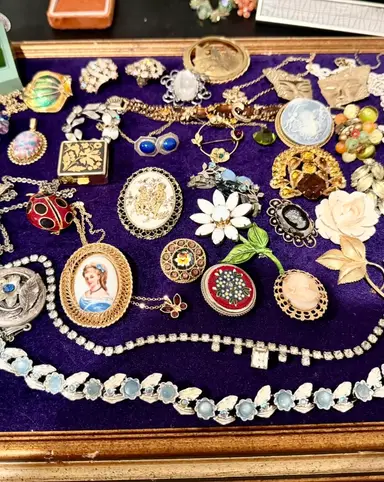 Vintage Jewelry! ❤️ Some Items Up For Pre Bids!