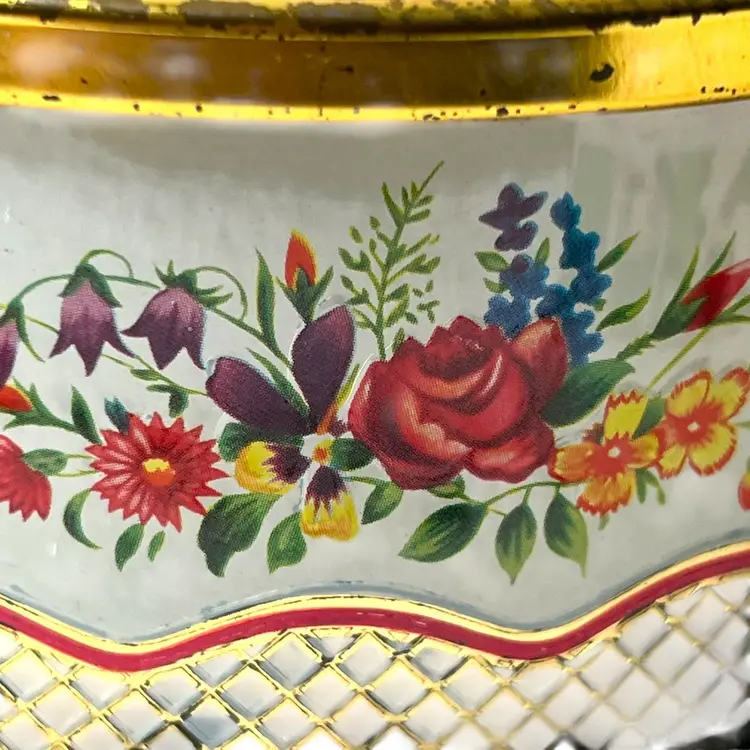 018 Daher English Round Limited Burgundy Floral 10 6.5" X 4.75"