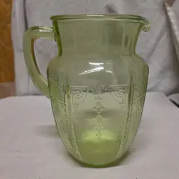 Vintage Hocking Uranium Glass "Princess" Pattern 1930s 60 oz  Pitcher Glows!
