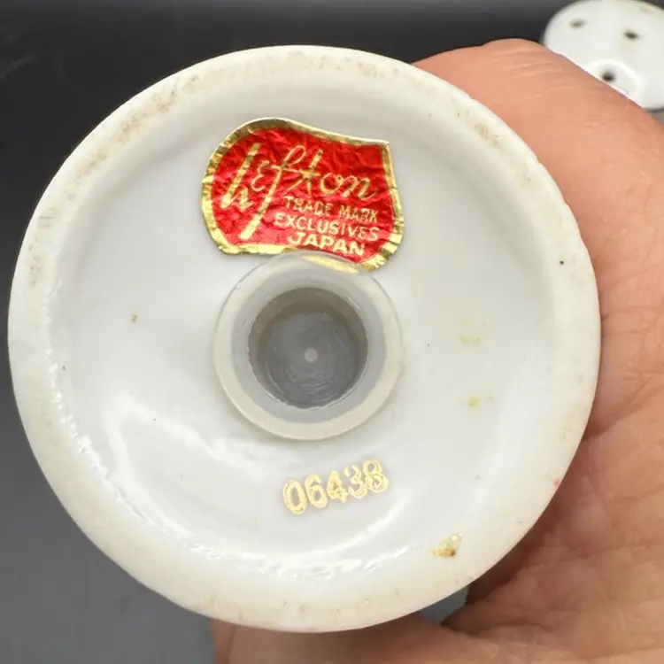 Poinsettia By Lefton Salt And Pepper Shakers