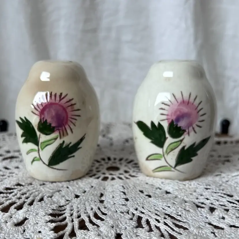 VINTAGE STANGL CERAMIC SALT & PEPPER SHAKERS THISTLE PATTERN