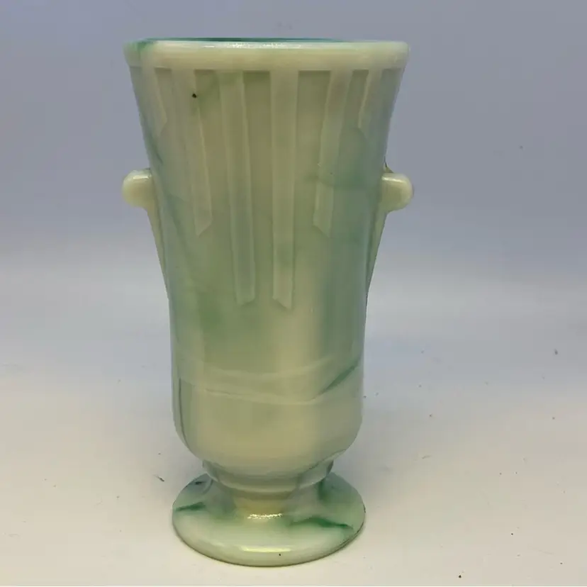 #0319 Akro Agate green and white swirled slag glass vase (flaw)