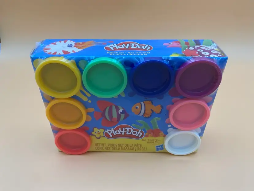 Hasbro Play-Doh 8 Color Rainbow Set - Sealed