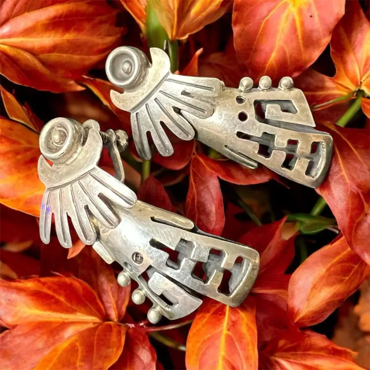 008 Vintage Taxco Sterling silver Native Headdress Earrings