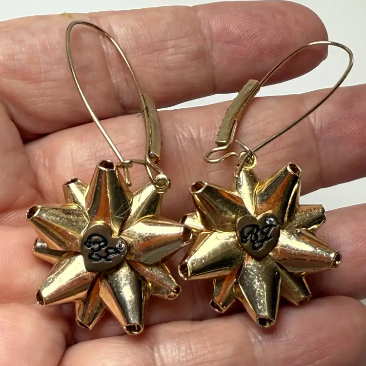 Betsey Johnson Rhinestone Christmas Gift Bow Present Dangle Earrings Gold Tone