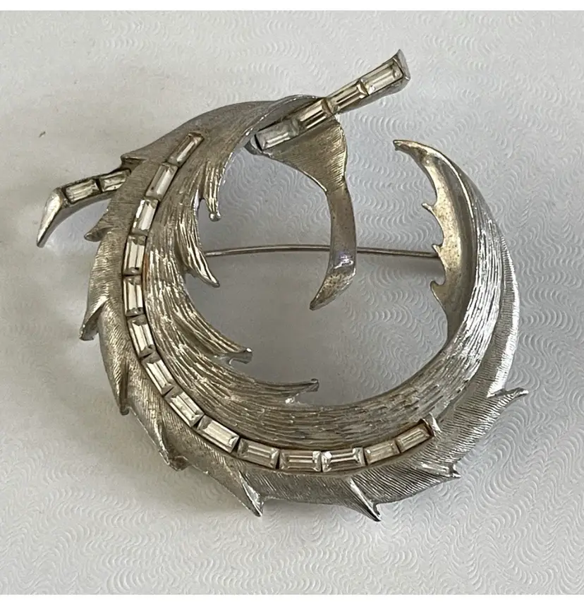 Vintage PELL baguette and round rhinestone brooch pin