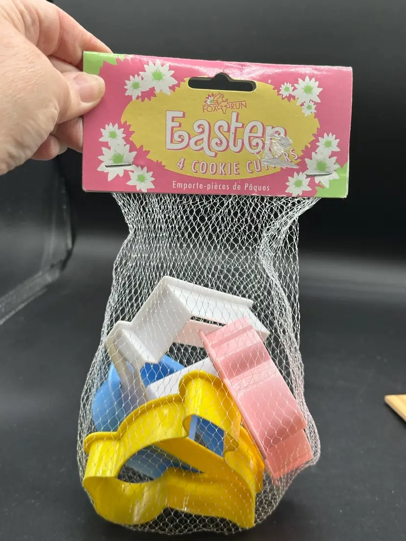 Set of 4 Fox Run Plastic EASTER Cookie Cutters Bunny, Chick, Egg, House NEW